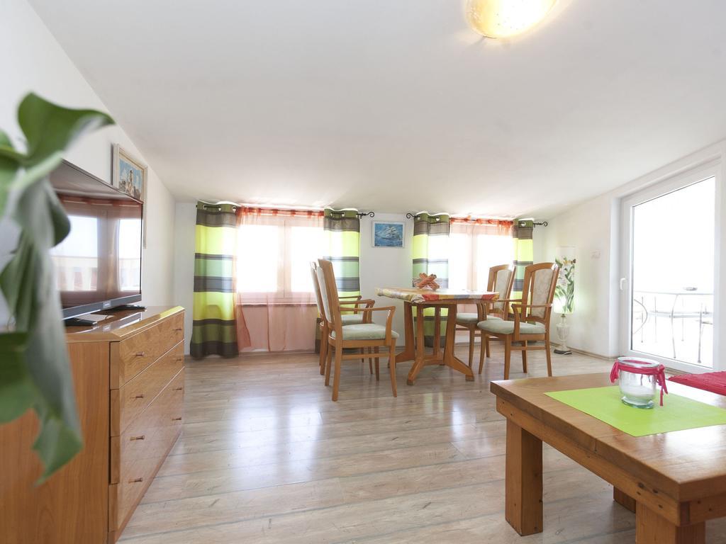 Apartments & Rooms Nikolic Fažana Екстериор снимка